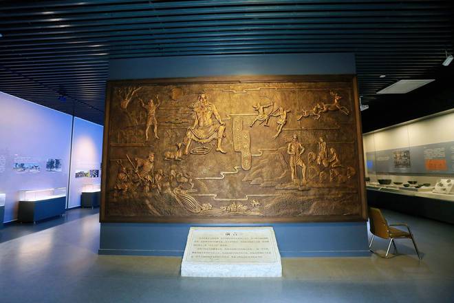 物诉说鲁西南传奇探秘小众却惊艳的文化宝藏j9九游会真人游戏第一菏泽博物馆千年文(图2) 物诉说鲁西南传奇探秘小众却惊艳的文化宝藏j9九游会真人游戏第一菏泽博物馆千年文(图2)